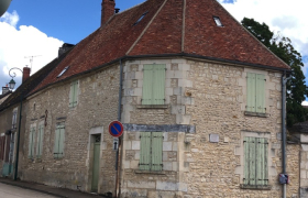 Pulvérisations d’un produit nettoyant avec rinçage et application d’un anti-mousse hydrofuge DALEP 2100  Sur la commune d’ ÉTAIS LA SAUVIN 89480