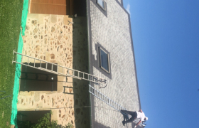 Application en 2 couche d’une résine colorée spécial toiture sur la commune de Sermages 58290 