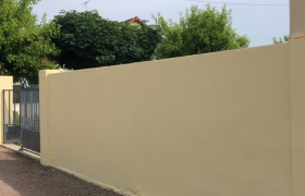 Nettoyage d’un mur par produit professionnel et remise en peinture sur la commune de Garchizy 58600 